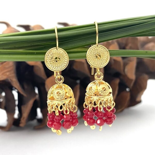 Aretes filigrana cúpula rojos