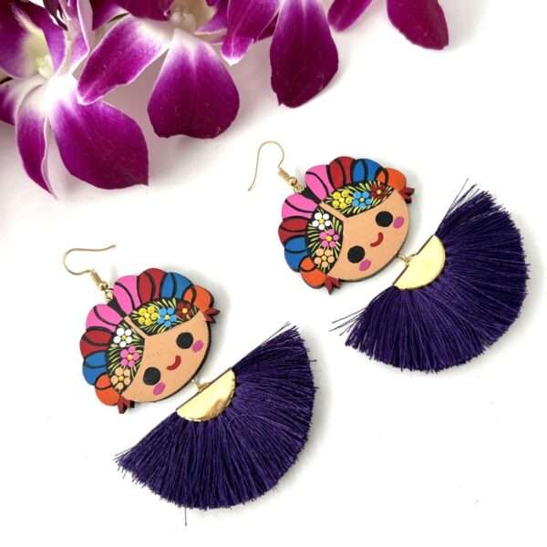 aretes grandes muñequita morada