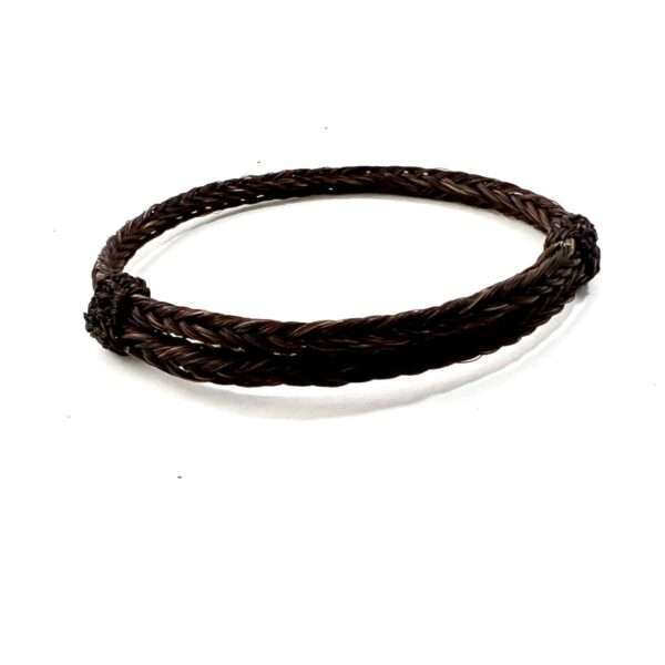 Pulsera crin sencilla café.