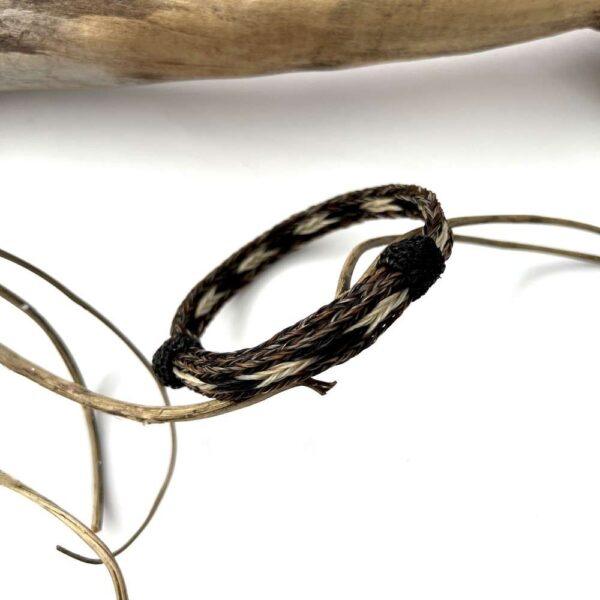pulsera crin triple café negro y beige
