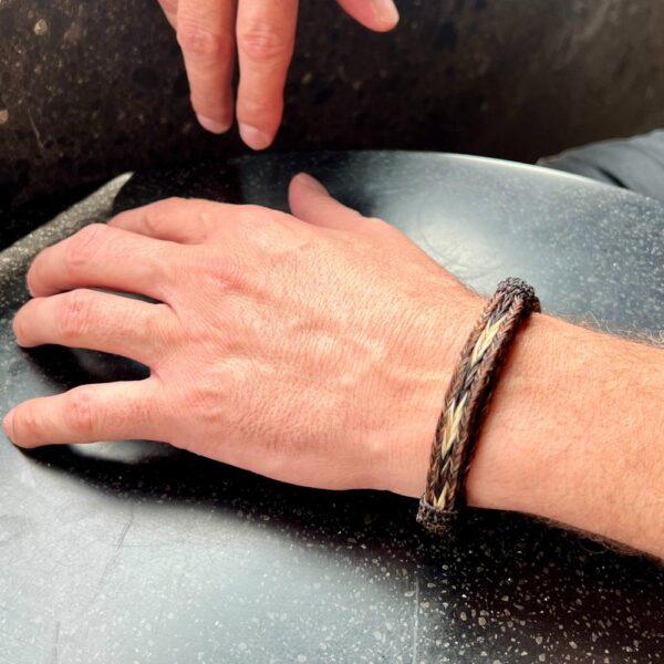 pulsera crin triple café negro y beige