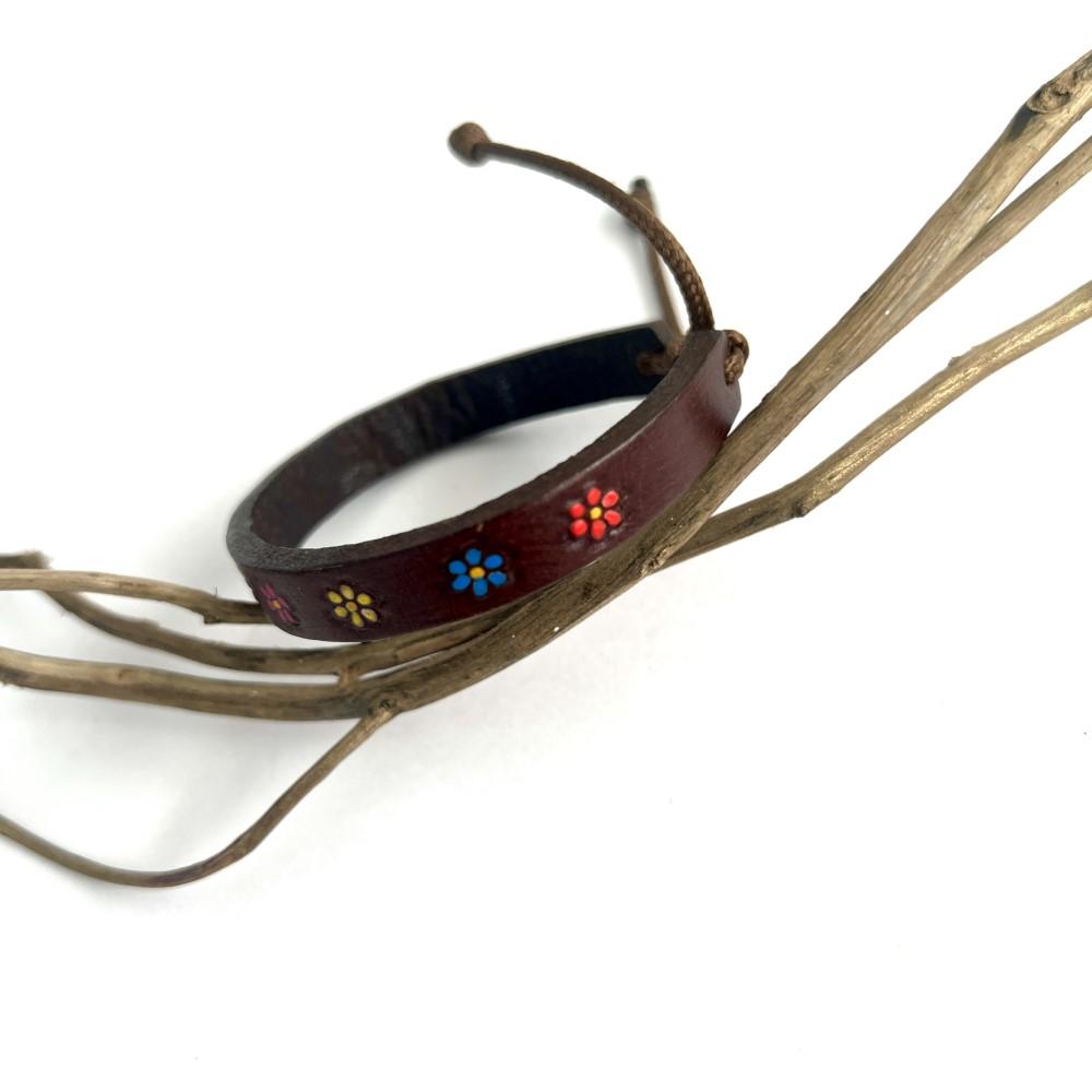 pulsera piel café flores chicas