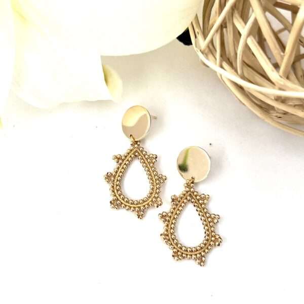 aretes gota dorados