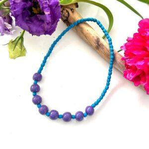 collar madera celeste con morado