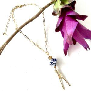 Collar talavera cubo y dijes metálicos