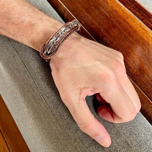 pulsera crin cinco hilos café gris