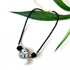 collar corto corazon talavera negra perla