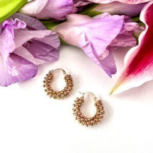 arracadas doradas chicas