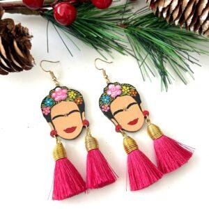 Aretes Frida borla fucsia