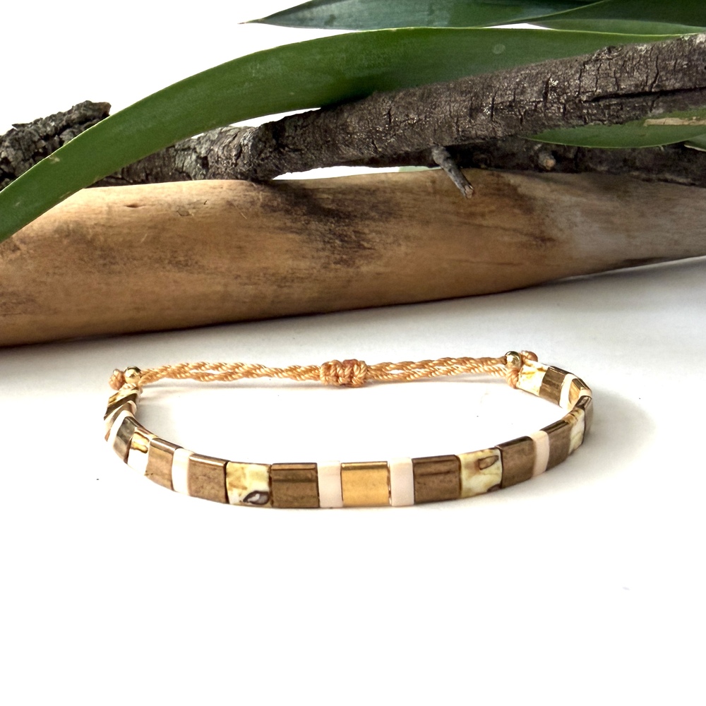 pulsera tila tierra dorada