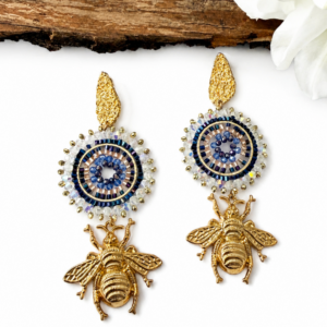 maxi aretes tejidos con cristales y abeja