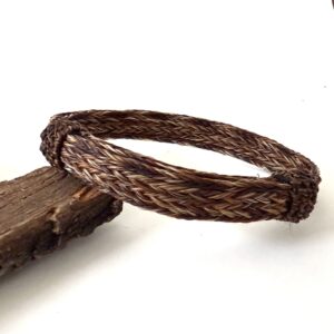 pulsera crin cuatro hilos café